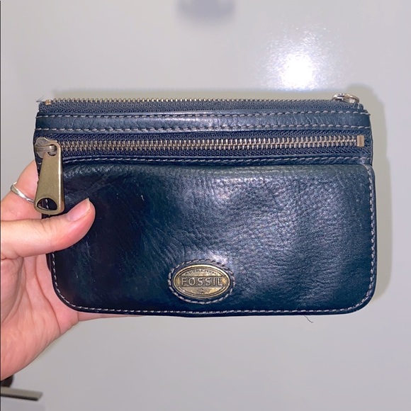 Authentic Fossile Clutch - Picture 1 of 2